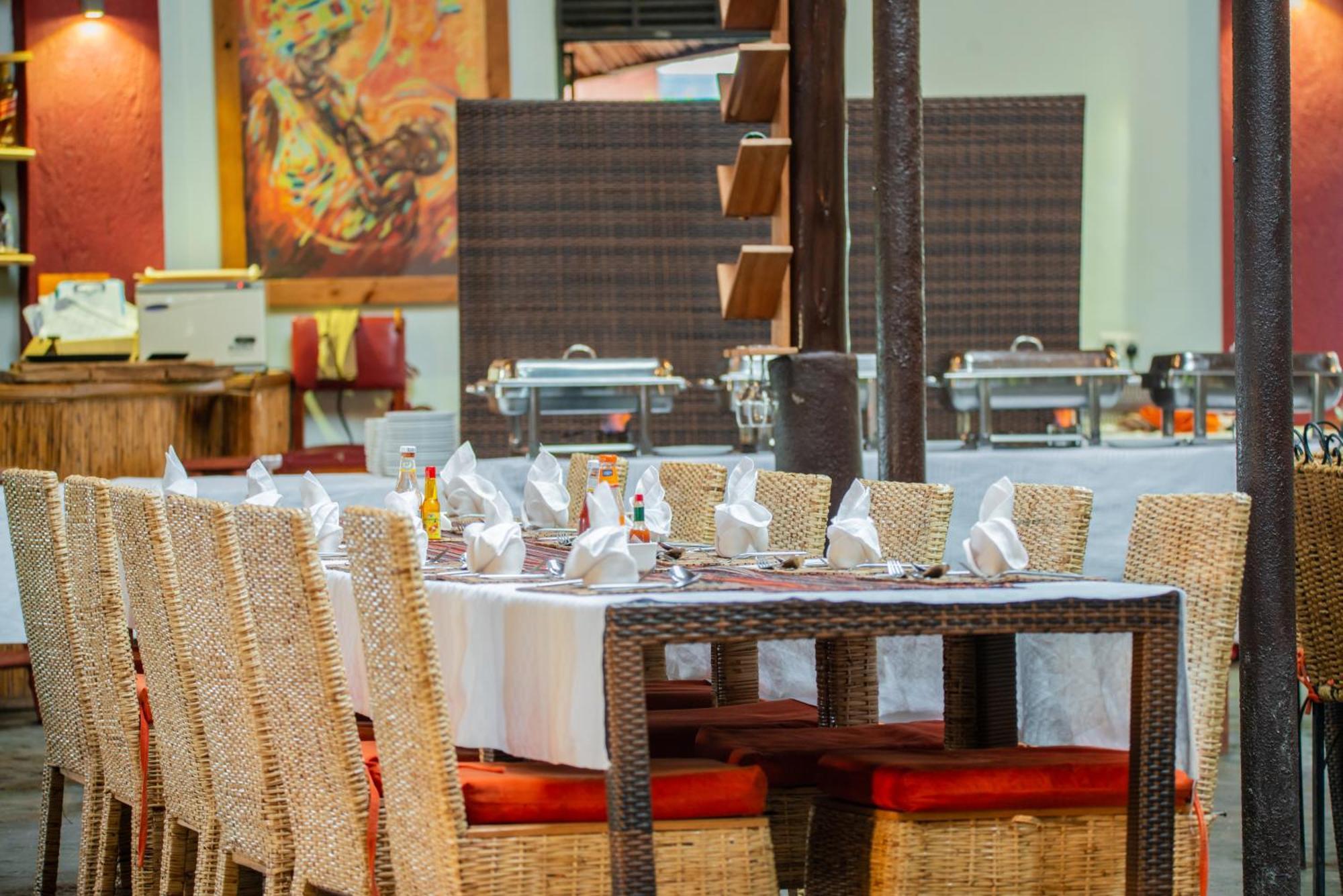 Buffalo Safari Lodge Katunguru Eksteriør billede